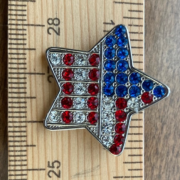 USA/Patriotic Star Pin with Crystal Accents - Picture 3 of 5